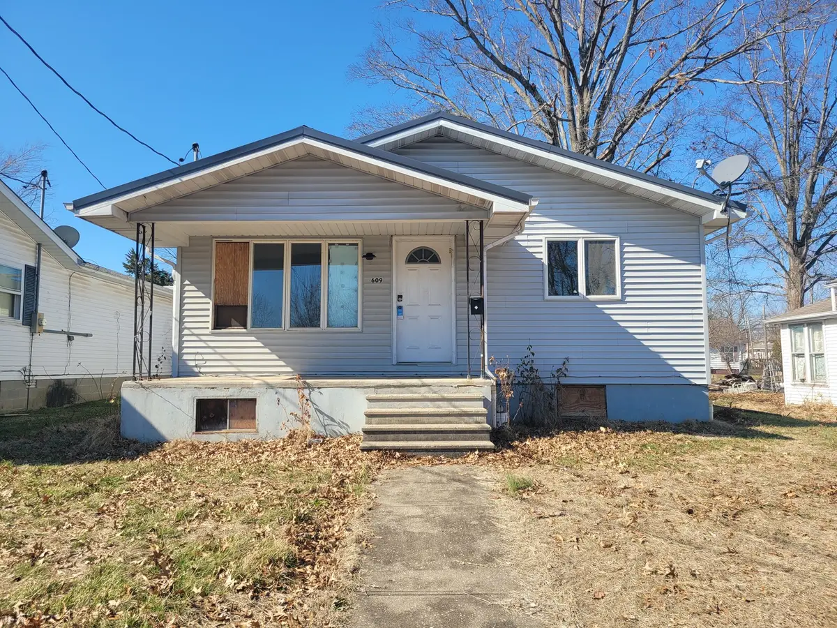 609 S Ledford Street, Harrisburg, IL 62946 - #1
