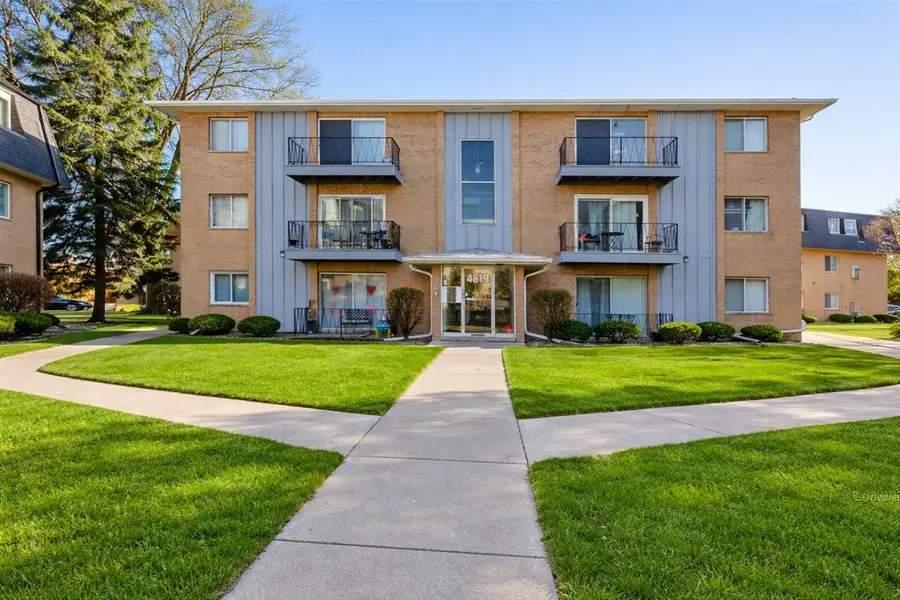 4819 W 109th Street #3-103, Oak Lawn, IL 60453 - #2