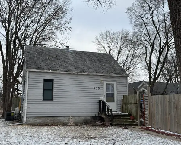 906 Avenue G, Sterling, IL 61081