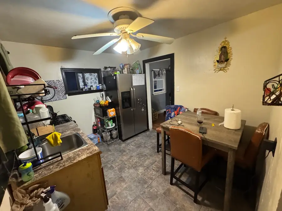 906 Avenue G, Sterling, IL 61081 - #3