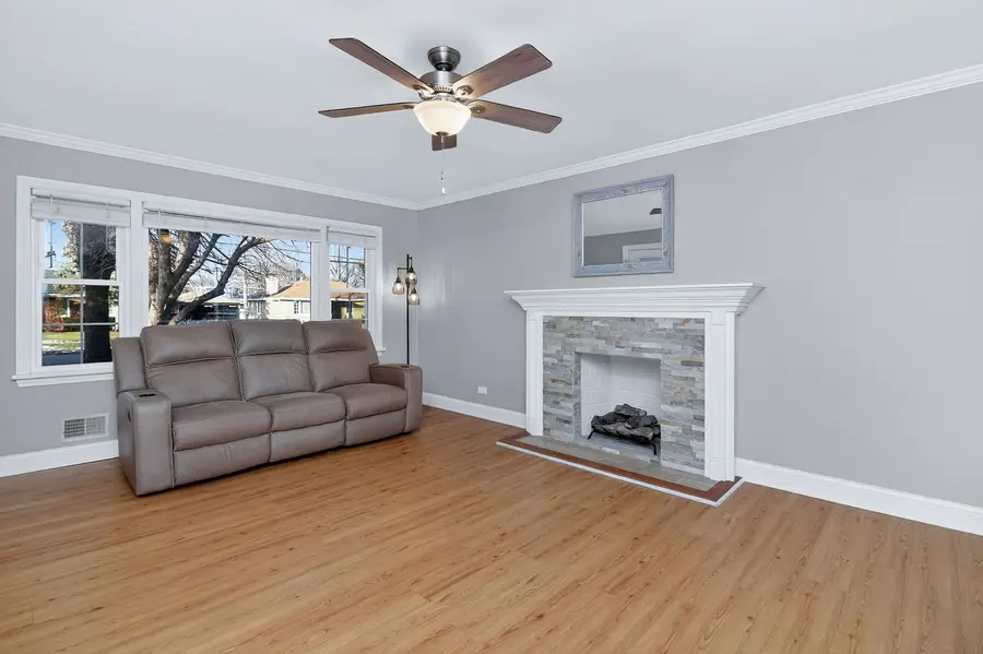 5825 109th Street, Chicago Ridge, IL 60415 - #3