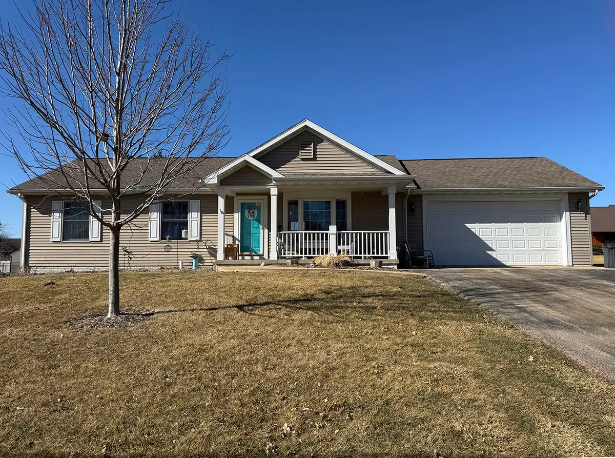 108 SW Lanark Avenue, Lanark, IL 61046 - #1