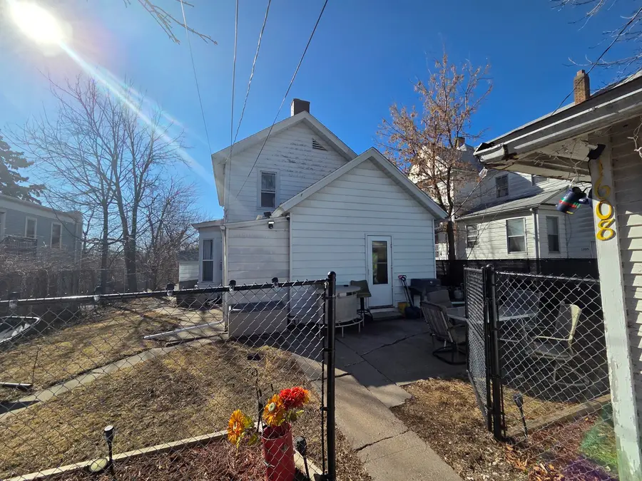 1608 E 12th Street, Davenport, IA 52803 - #2