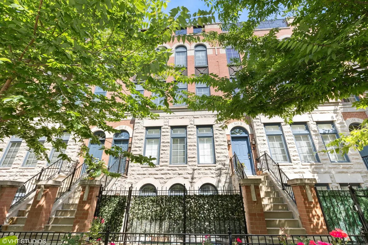 Address Withheld By Seller, Chicago, IL 60654 - #1