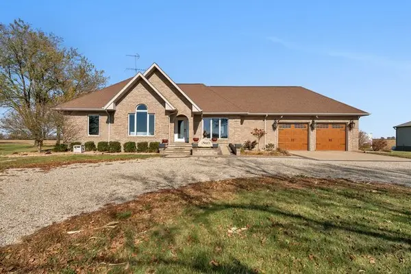 10739 E 3200 North Road, Blackstone, IL 61313