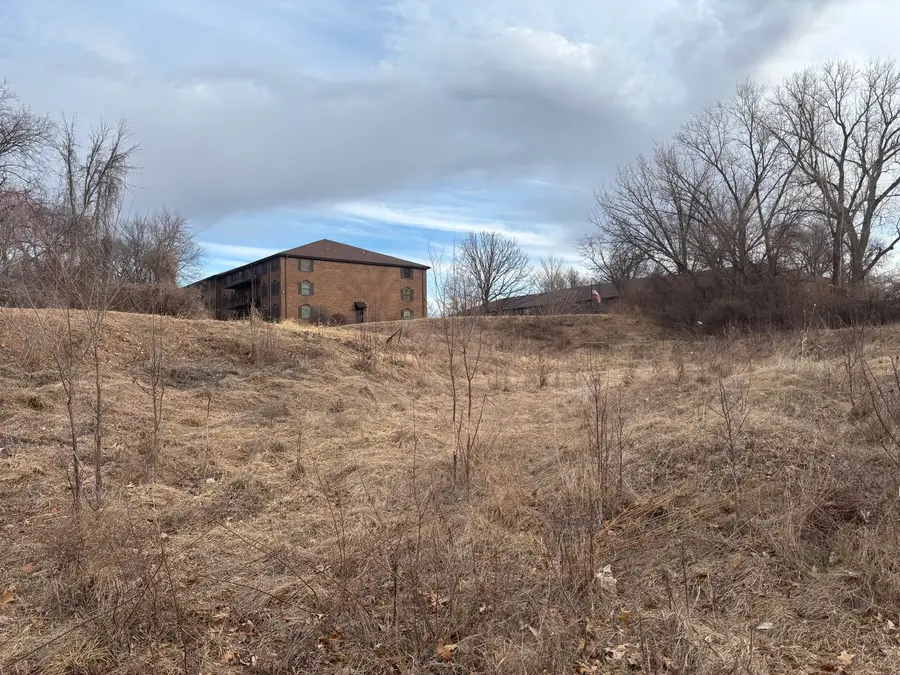 1251 Kimberly Road, Bettendorf, IA 52722 - #2