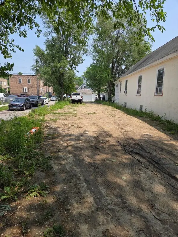 6561 N Seeley Avenue, Chicago, IL 60645 - #1