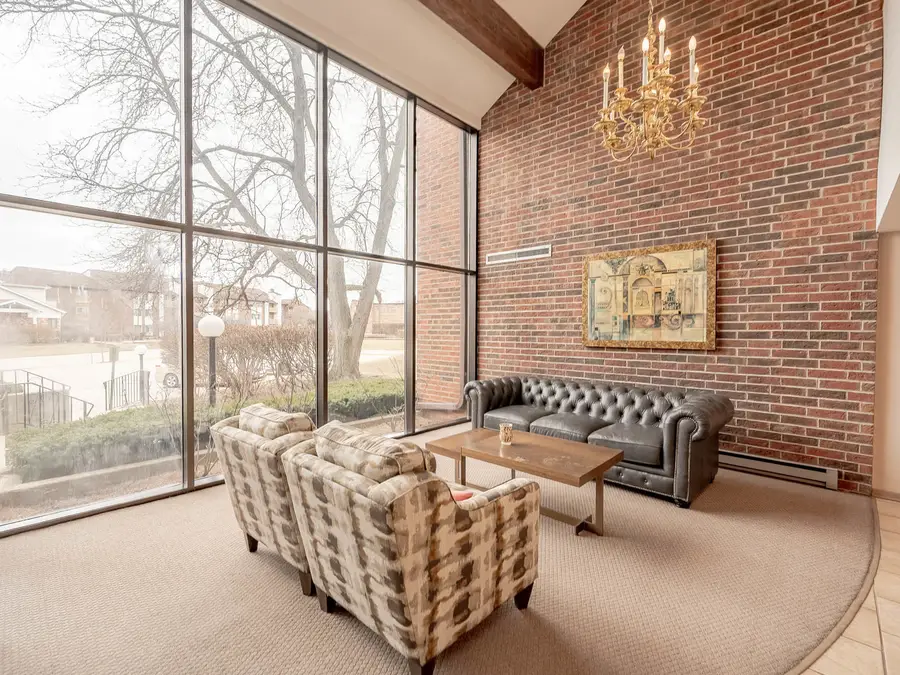 3070 Pheasant Creek Drive #207, Northbrook, IL 60062 - #2