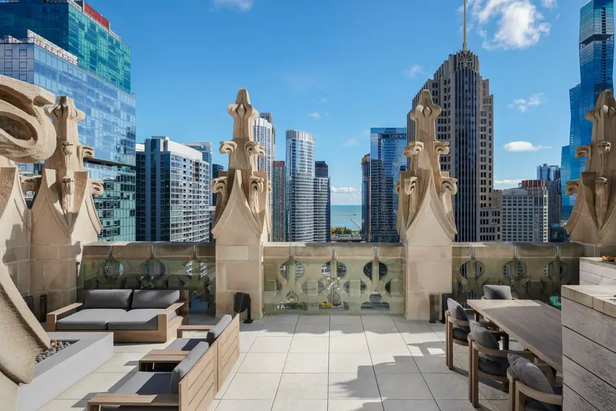 435 N Michigan Avenue #2203, Chicago, IL 60611 - #3