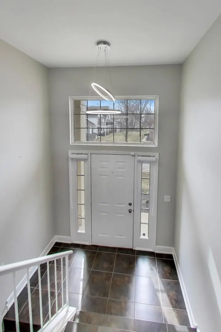 422 Cromwell Circle #2, Bartlett, IL 60103 - #3