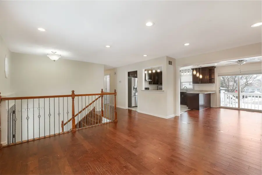 933 Columbia Court, Carol Stream, IL 60188 - #2