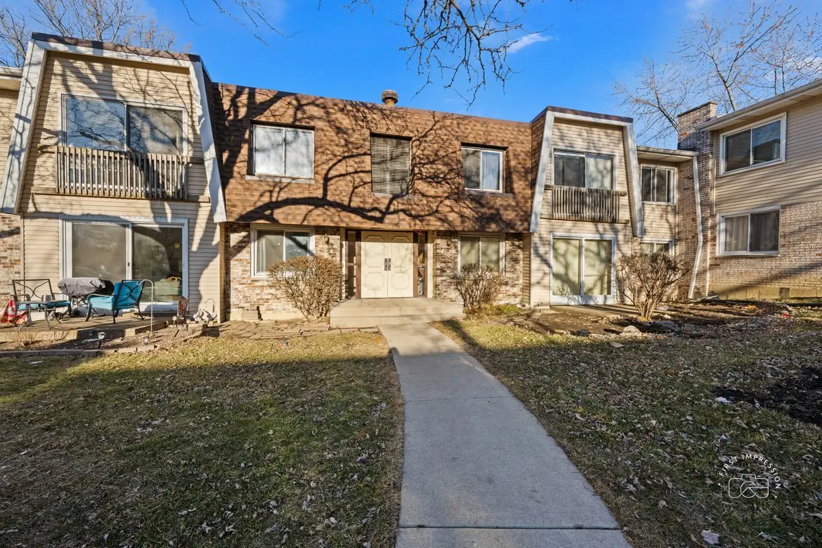 2924 Roberts Drive #8, Woodridge, IL 60517 - #1