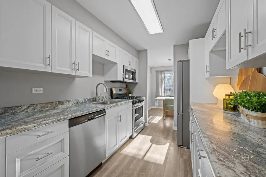 2924 Roberts Drive #8, Woodridge, IL 60517 - #3