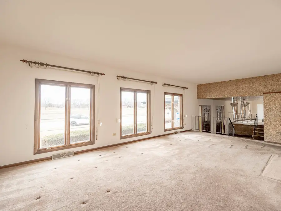 18549 Olde Farm Road, Lansing, IL 60438 - #2