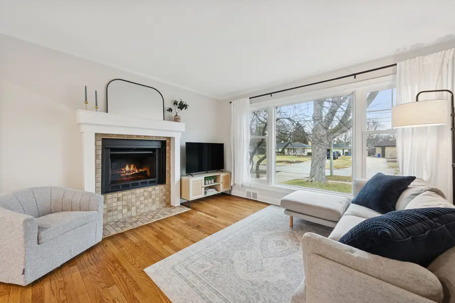 328 Lorraine Street, Glen Ellyn, IL 60137 - #3