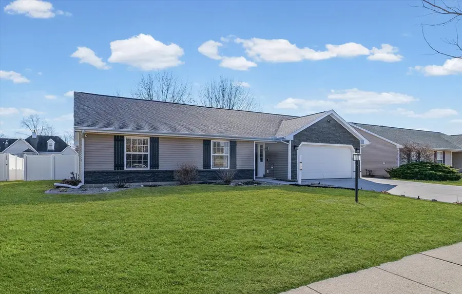 707 Bluestem Drive, Saint Joseph, IL 61873 - #3