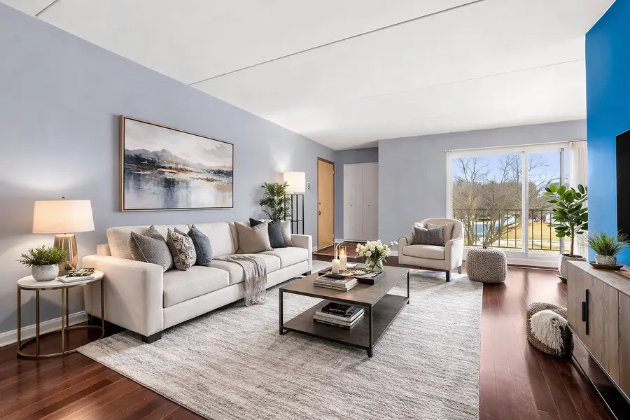 8106 W 168th Place #2W, Tinley Park, IL 60477 - #3