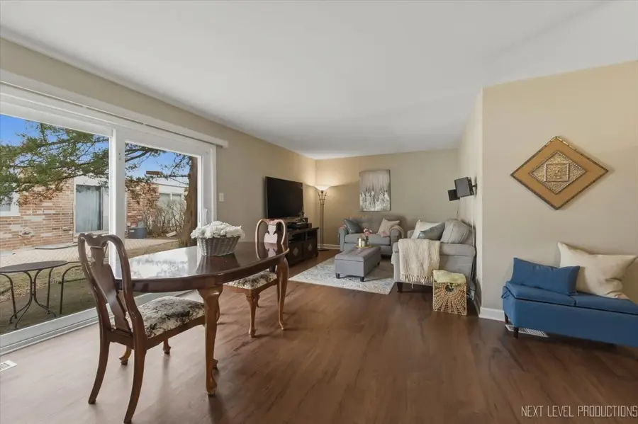 1601 Castbourne Court, Wheaton, IL 60189 - #3