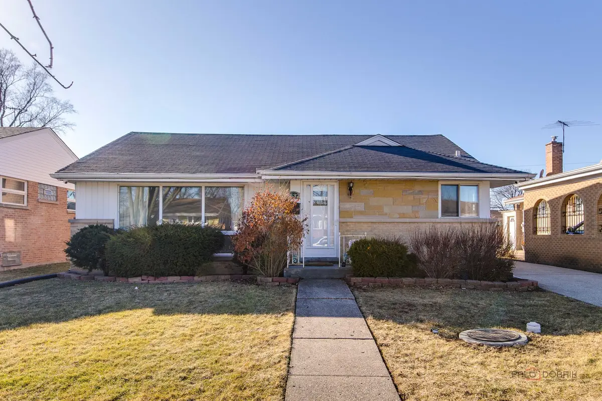 8532 N Oleander Avenue, Niles, IL 60714 - #1