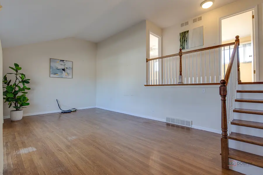 8532 N Oleander Avenue, Niles, IL 60714 - #2