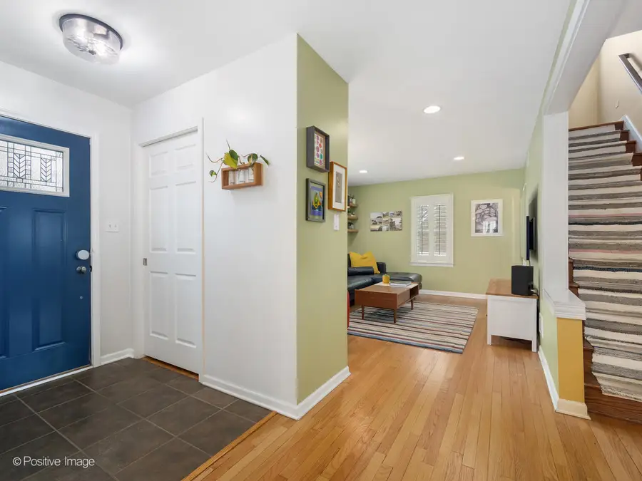 918 S Cambridge Avenue, Elmhurst, IL 60126 - #3