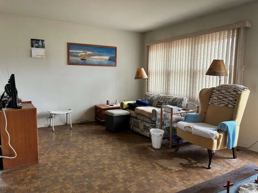 3409 Lawrence Rd, Quincy, IL 62301 - #3