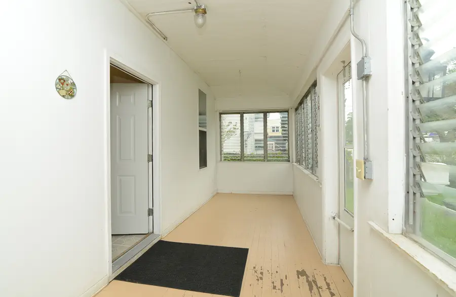 323 S Broadway Avenue, Aurora, IL 60505 - #3