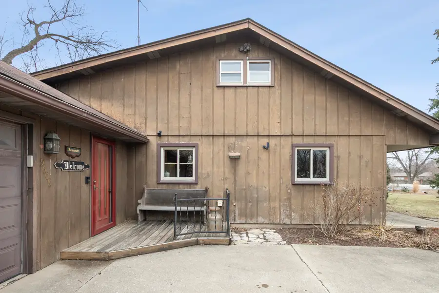 5608 S Gilbert Avenue, La Grange Highlands, IL 60525 - #3