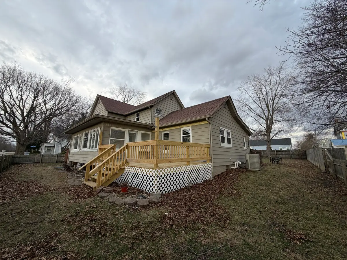 901 E High Street, Farmer City, IL 61842 - #1