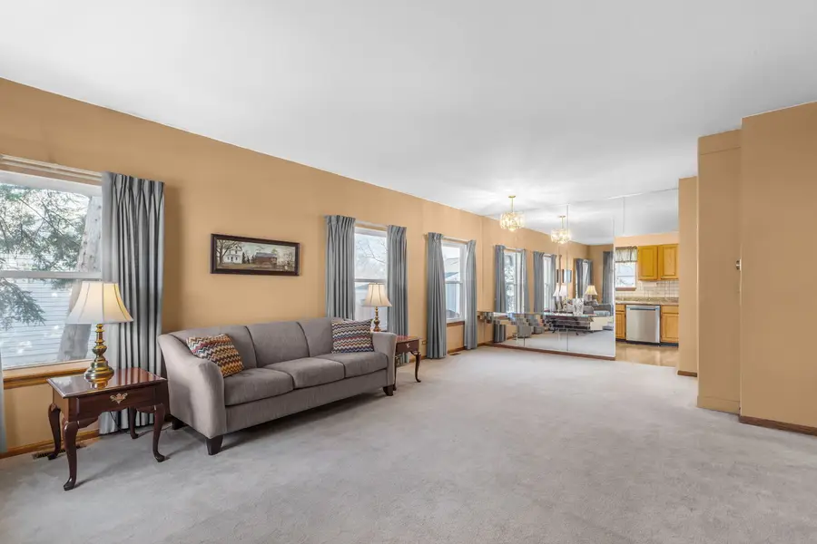 648 Thunderbird Trail, Carol Stream, IL 60188 - #2