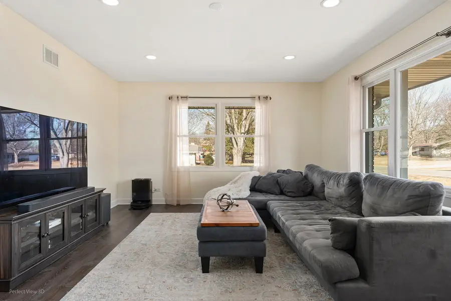 11N958 Almora Terrace, Elgin, IL 60124 - #3