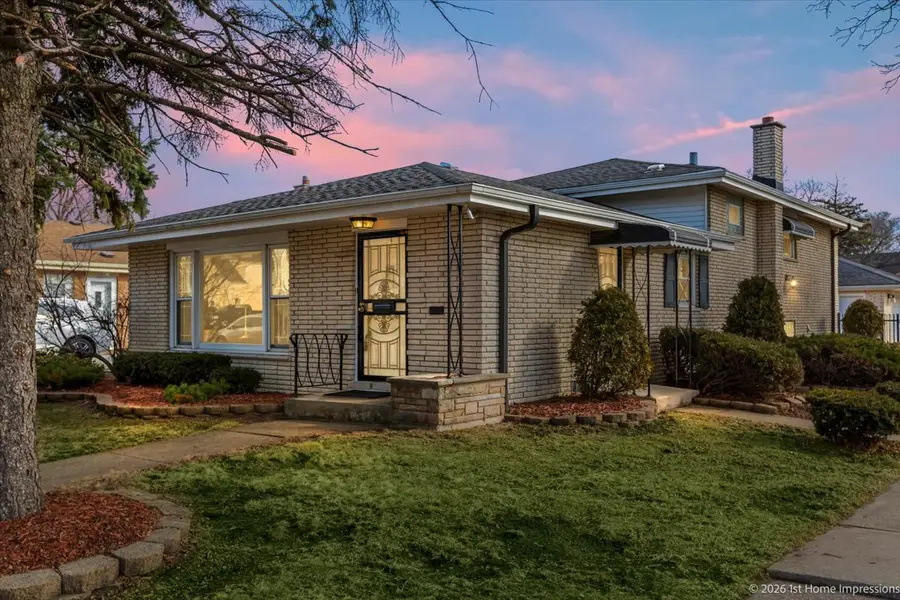 8855 S Richmond Avenue, Evergreen Park, IL 60805 - #2