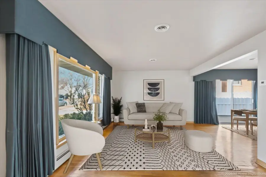 8855 S Richmond Avenue, Evergreen Park, IL 60805 - #3