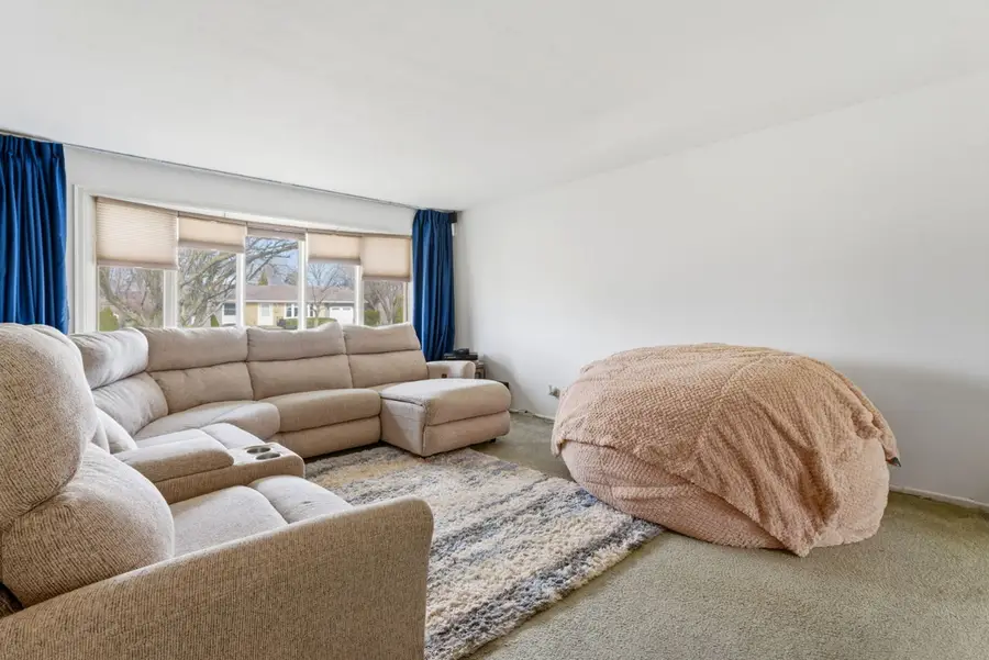 829 Sienna Drive, Schaumburg, IL 60193 - #2