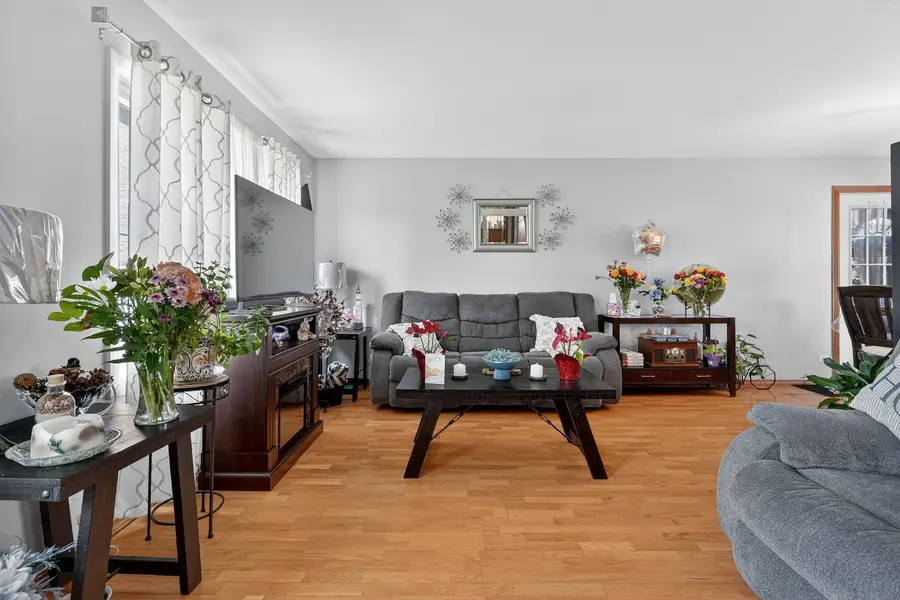 3945 County Farm Road, Hanover Park, IL 60133 - #2