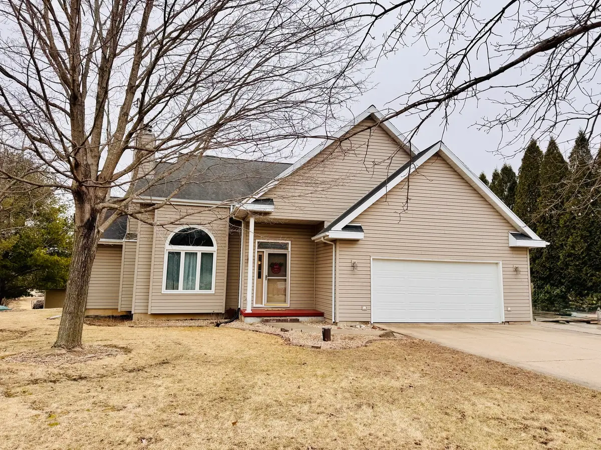 756 Marine Drive, Dixon, IL 61021 - #1