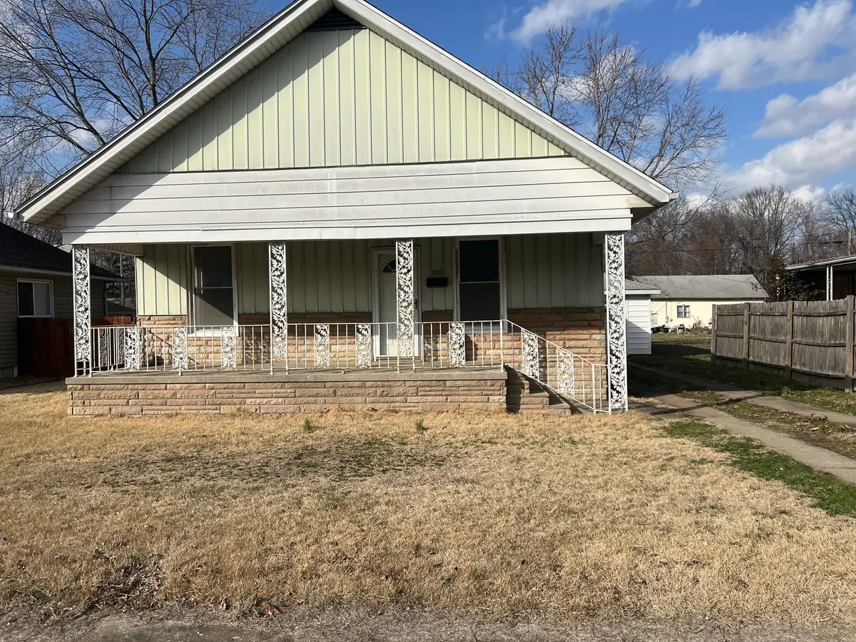 1109 W Adams Street, Herrin, IL 62948 - #1