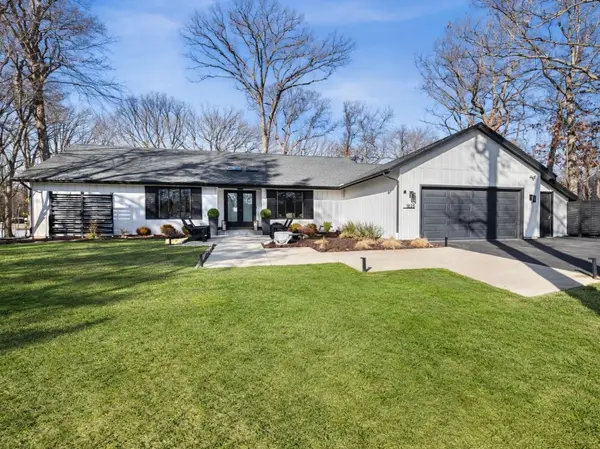 1828 White Fence Lane, Libertyville, IL 60048