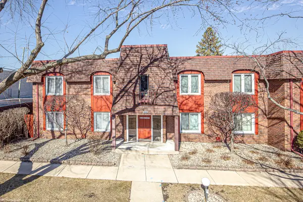 8620 W 95th Street #1A2, Hickory Hills, IL 60457