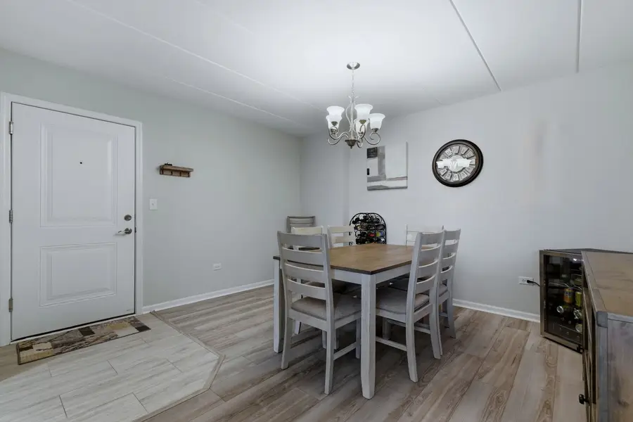 5130 Midlothian #1207, Crestwood, IL 60418 - #3