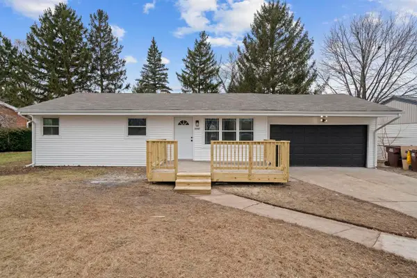 2207 Maple Avenue, Loves Park, IL 61111