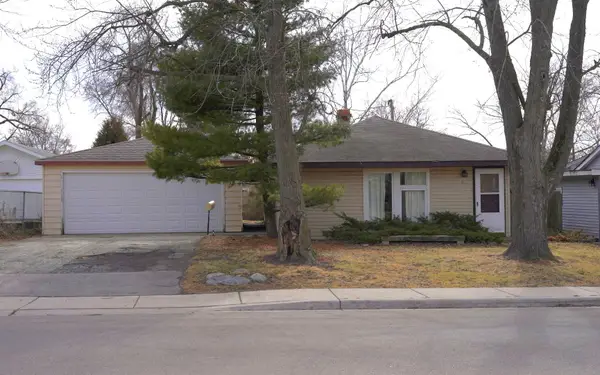 19 Helm Road, Carpentersville, IL 60110