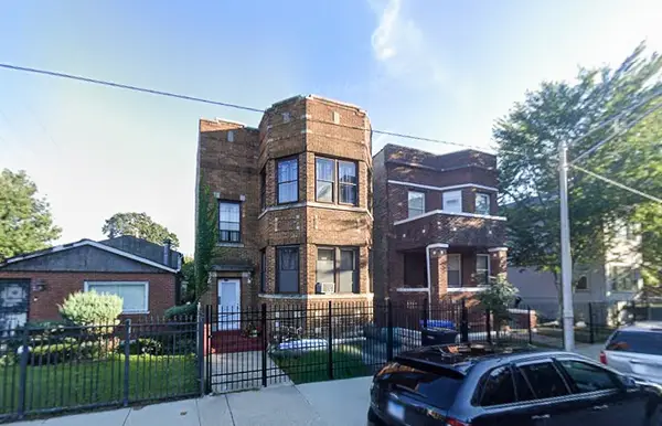 2821 E 77th Place, Chicago, IL 60649