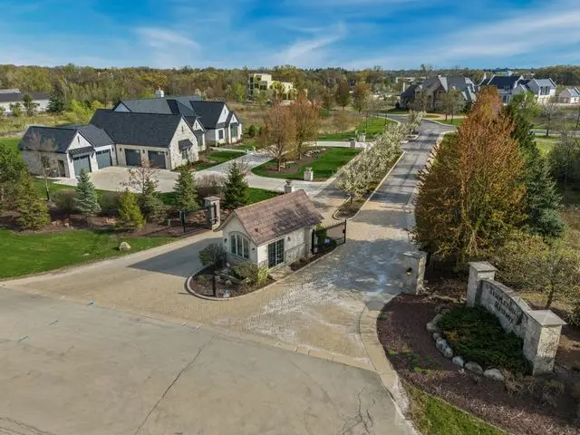 17 Templeton Court, Oak Brook, IL 60523 - #3