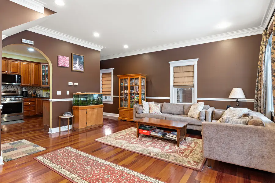 Address Withheld By Seller, Chicago, IL 60630 - #3