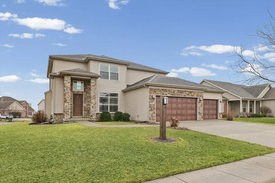 412 Potomac Avenue, Savoy, IL 61874 - #3