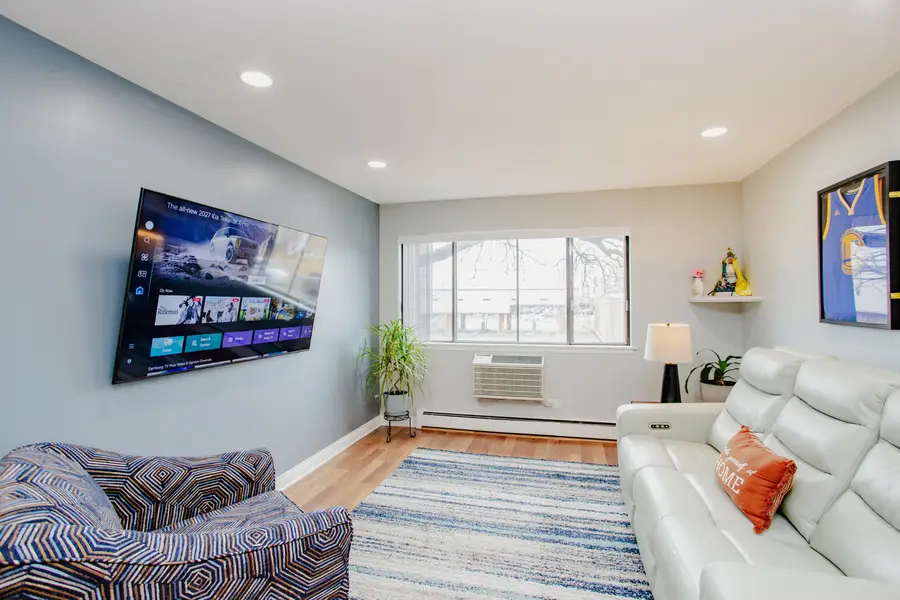 4624 N Commons Drive #104, Chicago, IL 60656 - #2