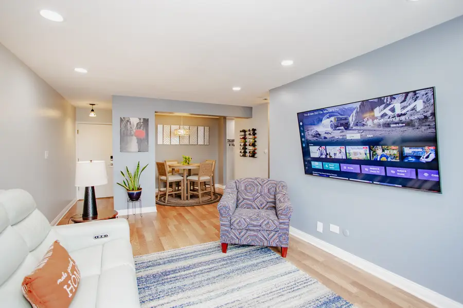 4624 N Commons Drive #104, Chicago, IL 60656 - #3