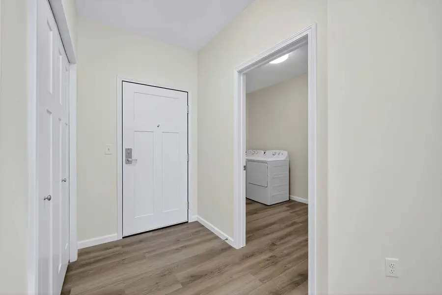 2592 Middle Road #202, Bettendorf, IA 52722 - #3