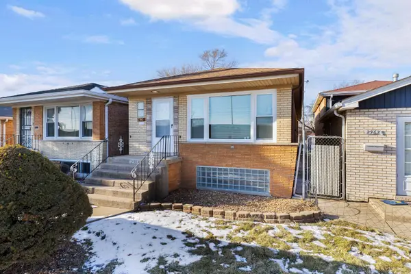 2964 W Columbus Avenue, Chicago, IL 60652